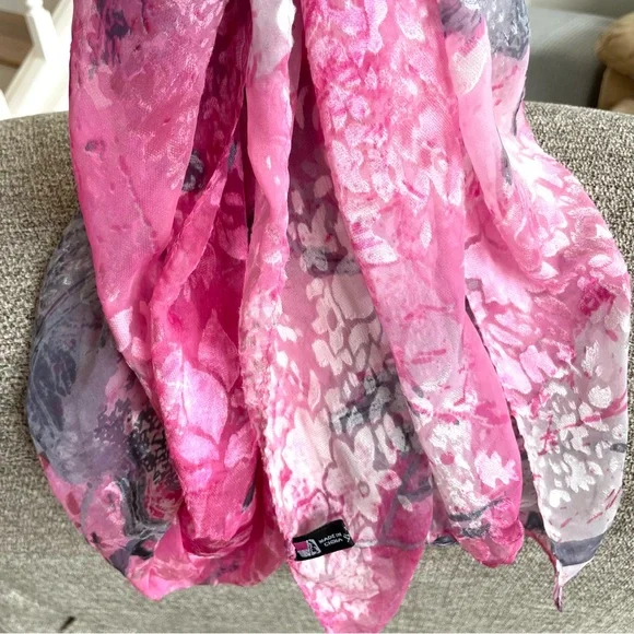 NWT Miss Museum Pink Floral Silk Scarf - Waima Wharf Museum Boutique - Picture 8 of 16